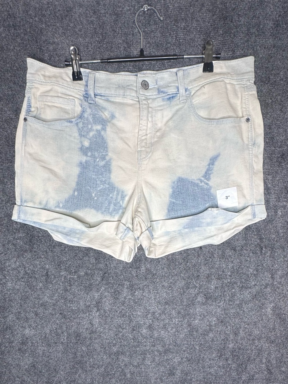 Old Navy Bleached Boyfriend Shorts NWT Size 12